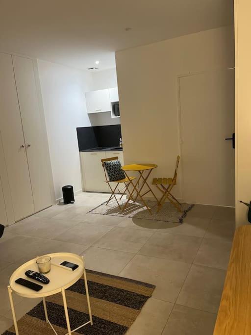 Charmant Studio / Centre Ville Niort Eksteriør bilde