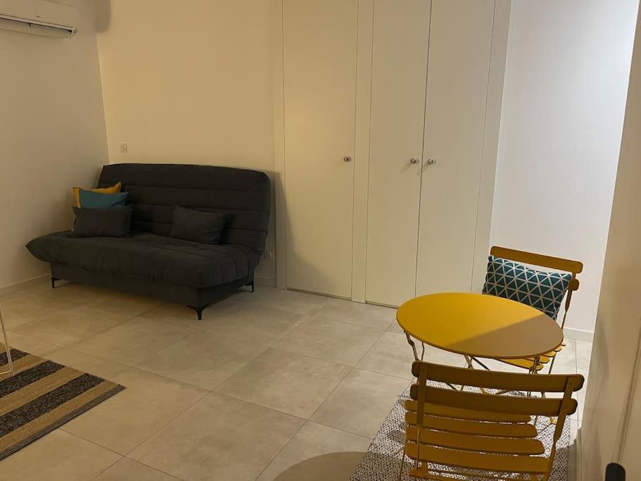 Charmant Studio / Centre Ville Niort Eksteriør bilde